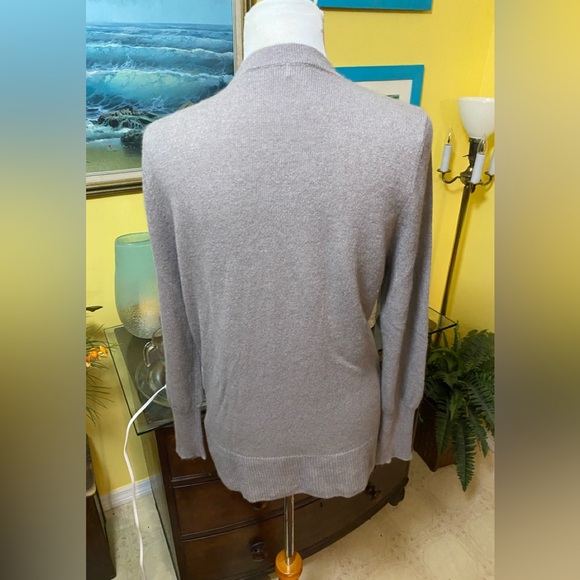 Cashmere Long Sleeve V-Neck Sweater Top - Picture 3 of 8